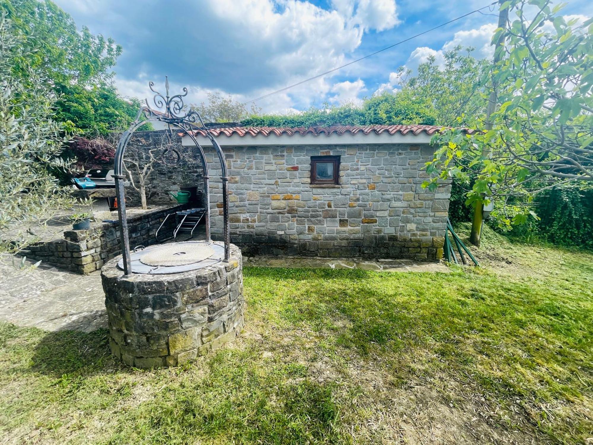 Paradise Villas With Swimming Pool Koper Exterior photo